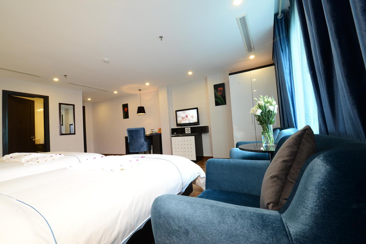 Honeymoon Suite,526009797:JPEG